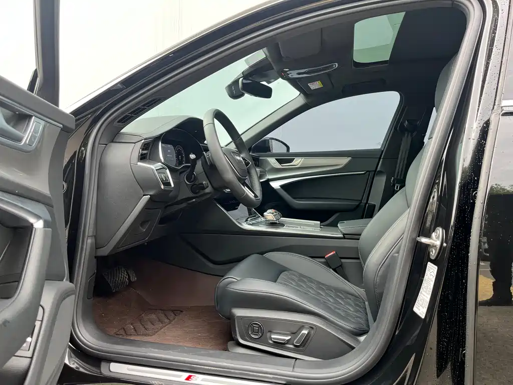 Audi A6L 2025 45 TFSI Premium Dynamic Model купить на сайте DeffCars