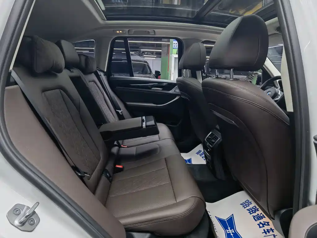 BMW X3 2022 facelift xDrive25i M sports package купить на сайте DeffCars
