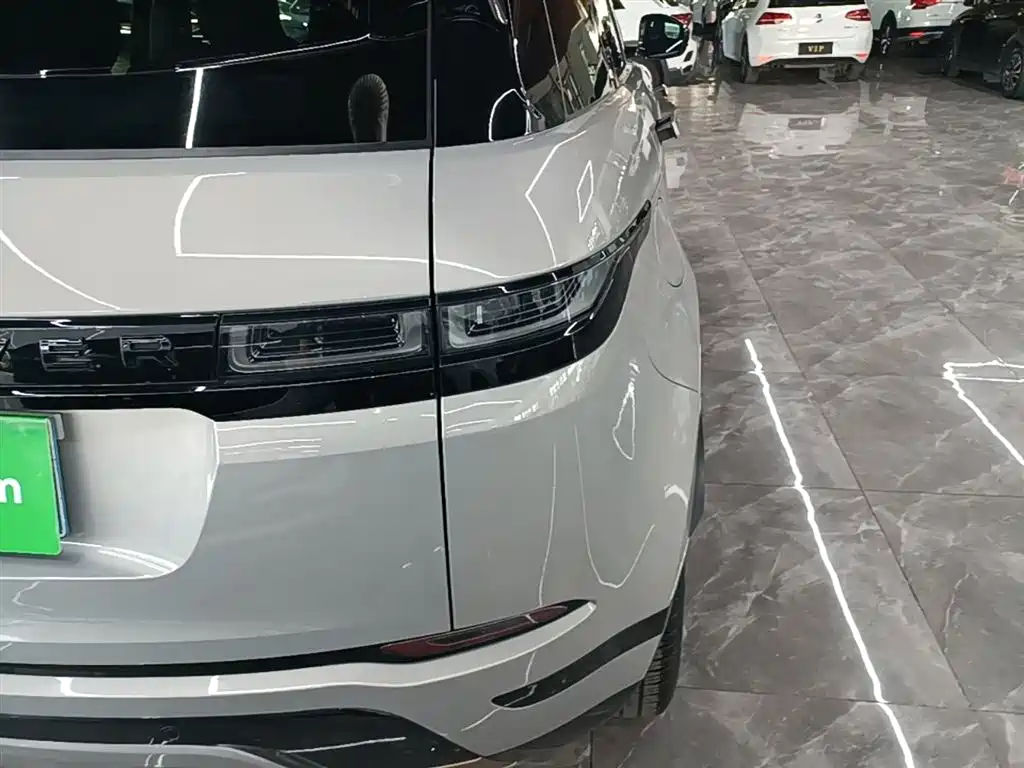 Range Rover Evoque 2023 Evoque L 249PS Corinthian Bronze Special Edition купить на сайте DeffCars