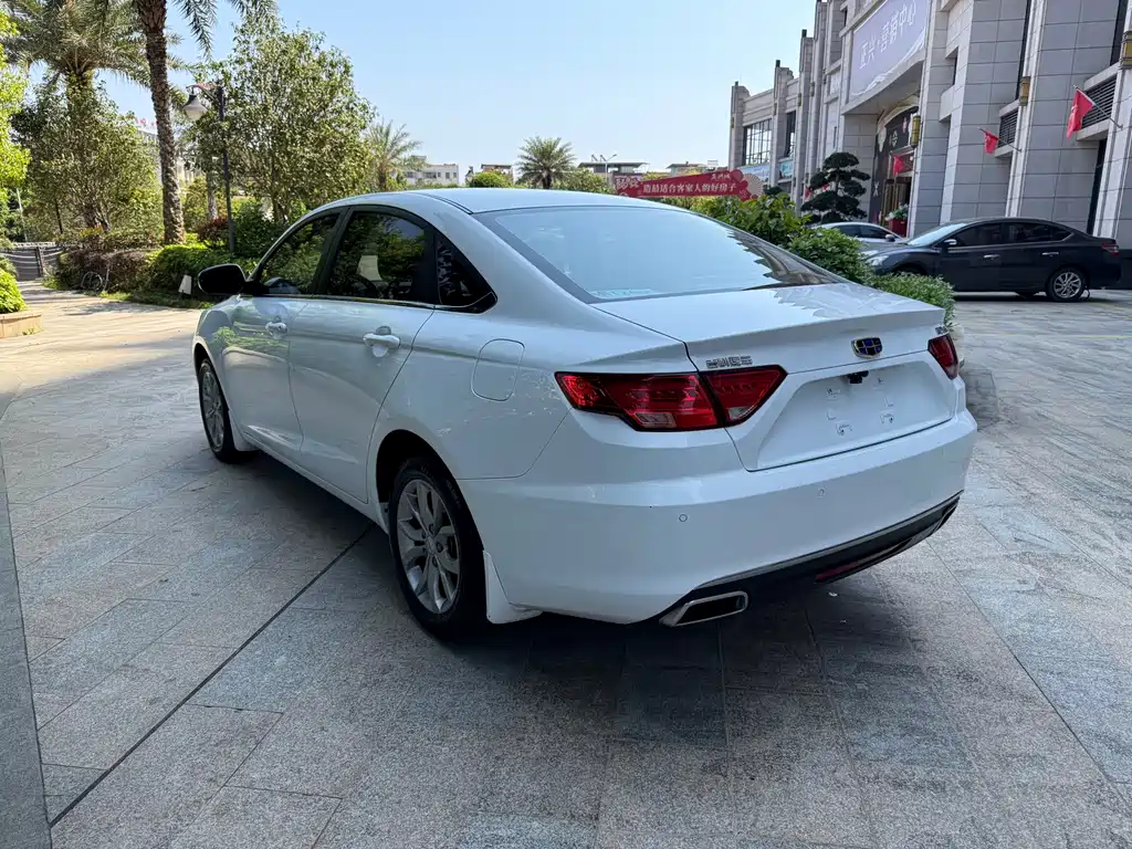 Emgrand GL 2017 1.8L DCT Elite купить на сайте DeffCars