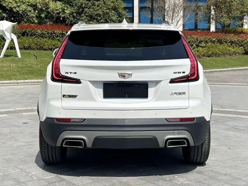 Cadillac XT4 2020 28T two-wheel drive leading model купить на сайте DeffCars