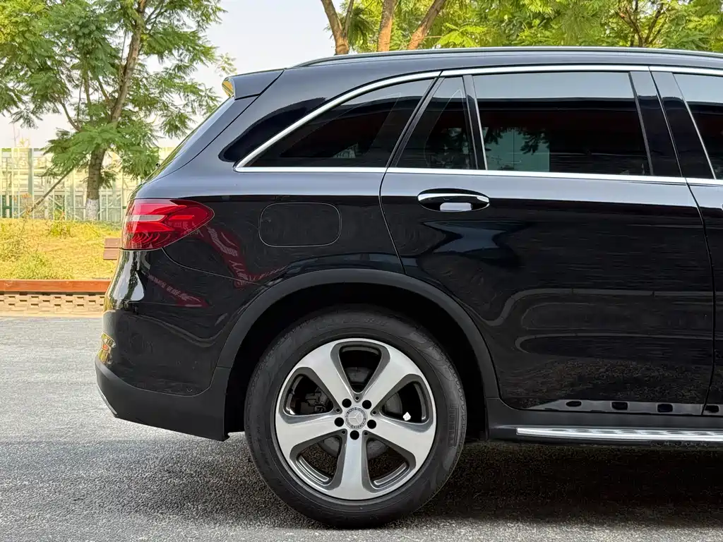 Mercedes GLC 2017 260 4MATIC luxury model купить на сайте DeffCars