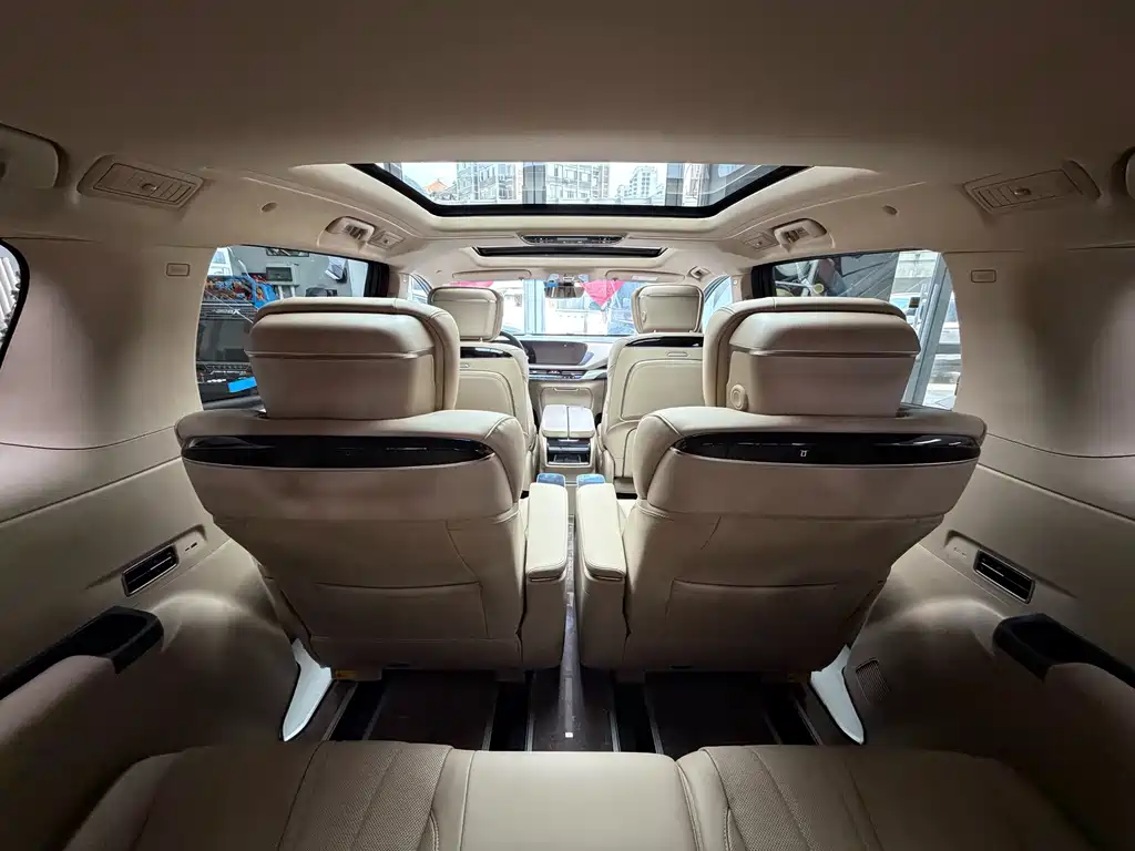 Century 2023 2.0T seven-seat premium model купить на сайте DeffCars