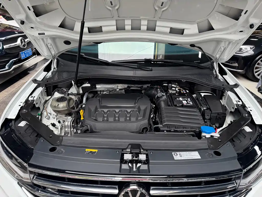 Tiguan L 2024 330TSI automatic two-wheel drive R-Line version купить на сайте DeffCars