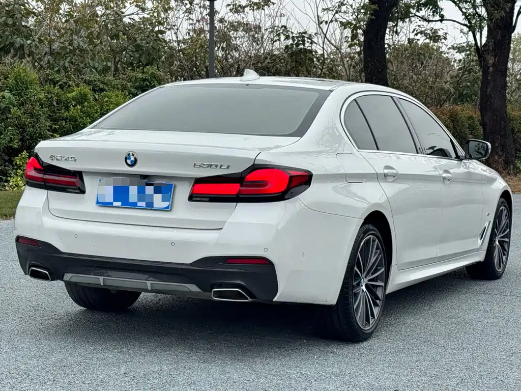 BMW 5 Series 2022 facelift 530Li leading M sports package купить на сайте DeffCars