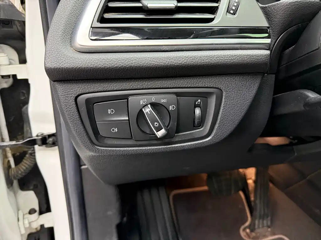 BMW 1 Series 2017 118i Sports купить на сайте DeffCars