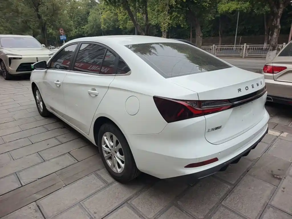 Roewe i5 2026 1.5L CVT Deluxe Edition купить на сайте DeffCars