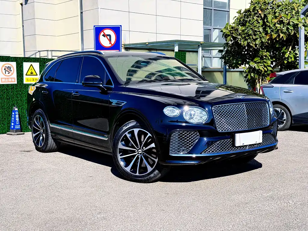 Bentayga 2021 4.0T V8 купить на сайте DeffCars