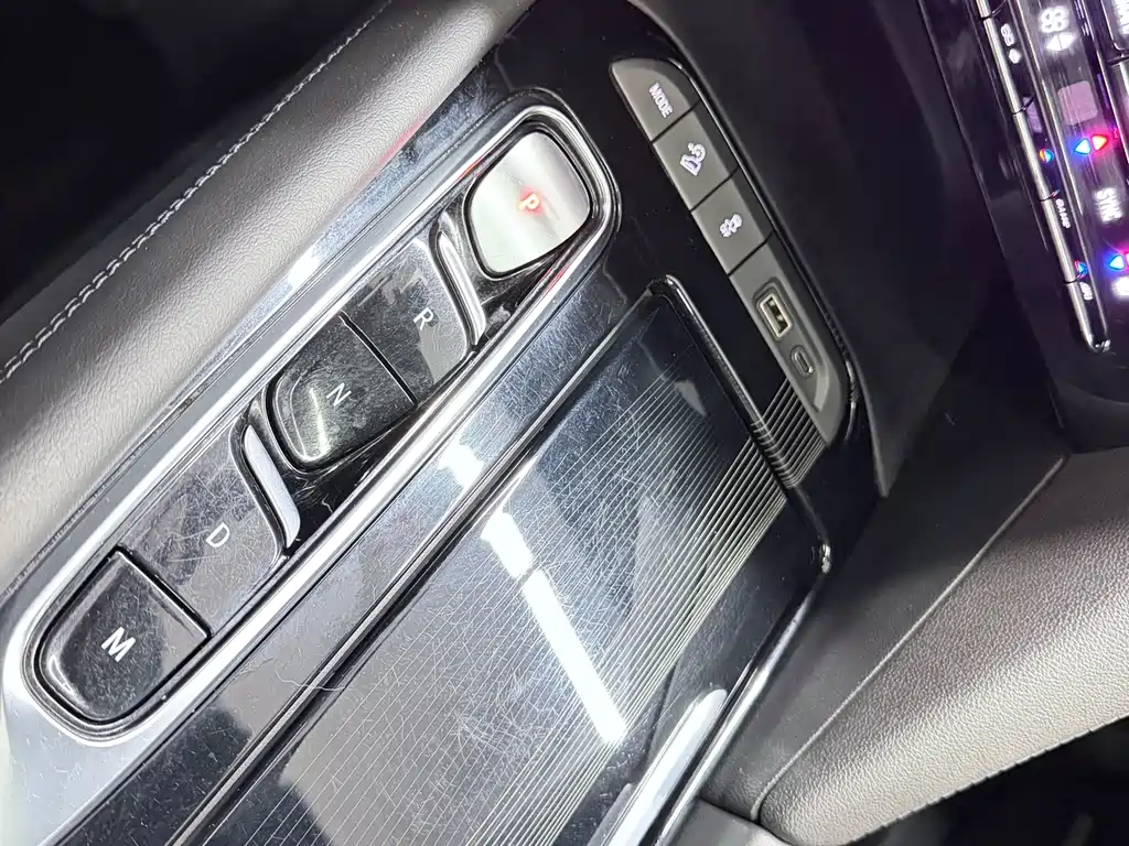 Angkeqi 2022 652T four-wheel drive flagship model 6 seats купить на сайте DeffCars