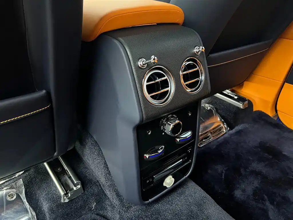 Cullinan 2018 five-seater version купить на сайте DeffCars