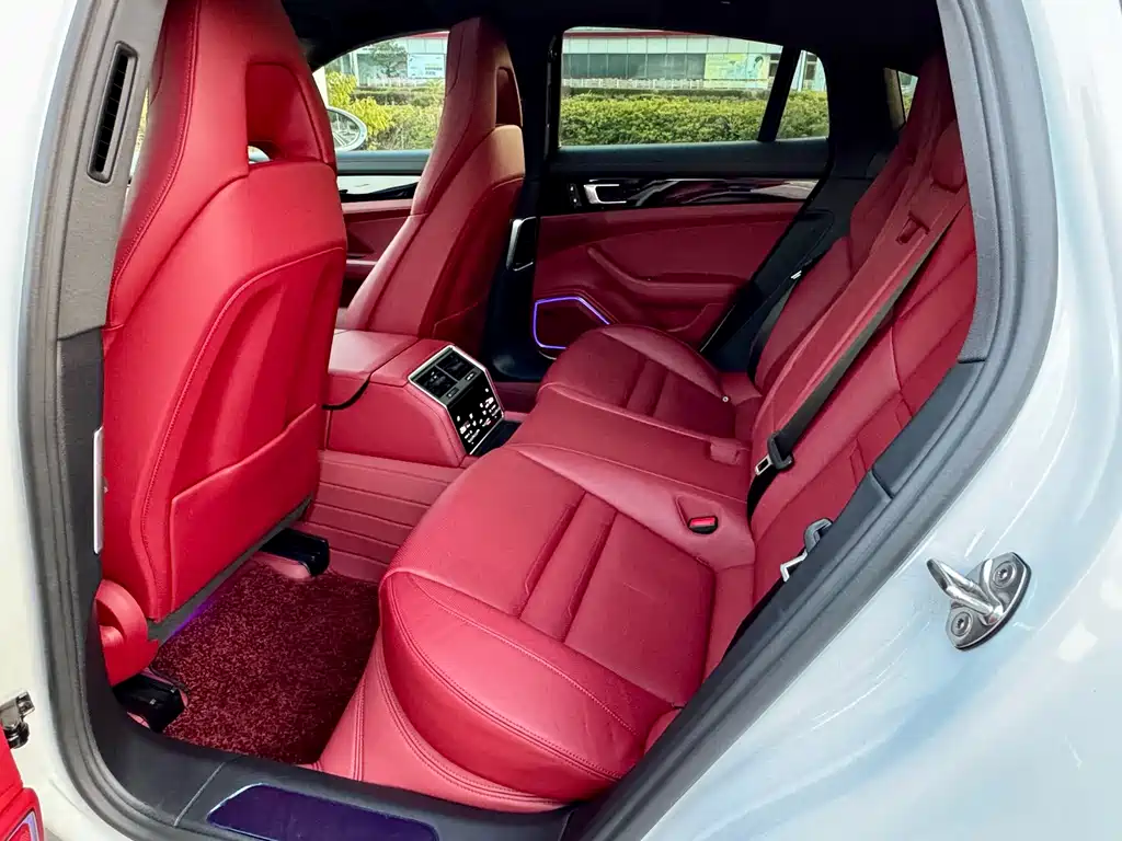 Panamera 2023 Panamera 2.9T Platinum Edition купить на сайте DeffCars