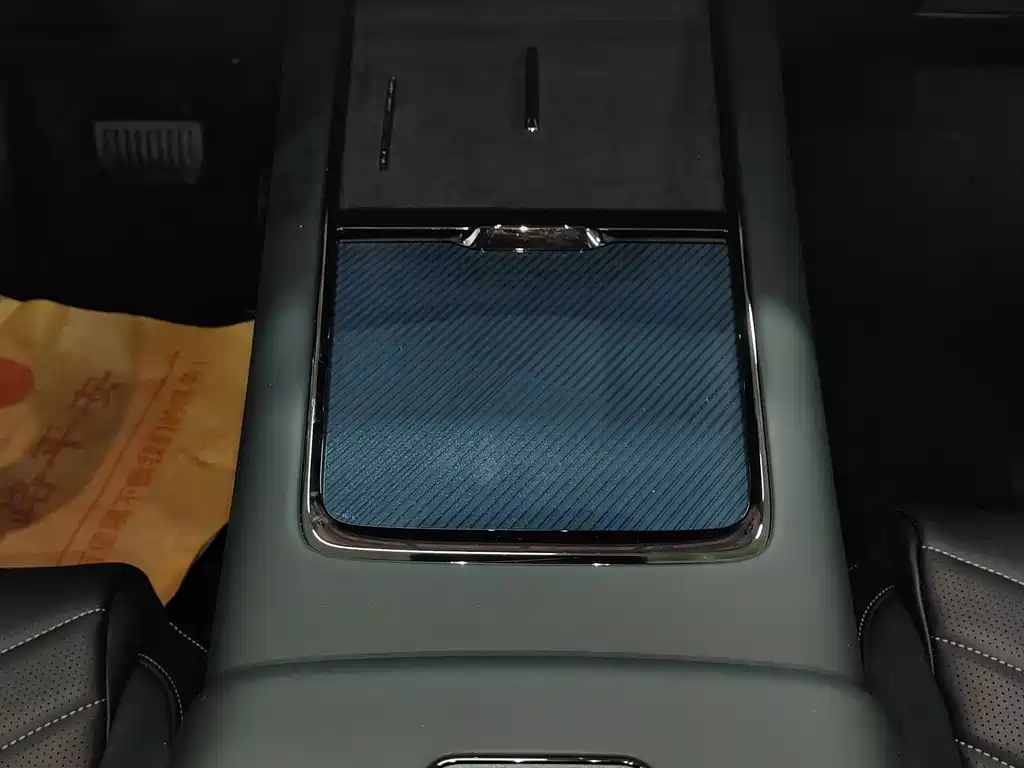 Lynk & Co 10 EM-P 2025 120 four-wheel drive Ultra купить на сайте DeffCars