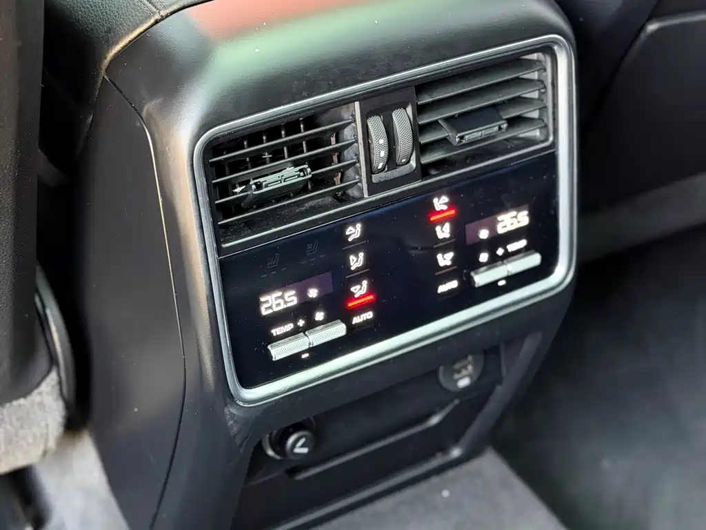 Cayenne New Energy 2019 Cayenne E-Hybrid 2.0T купить на сайте DeffCars