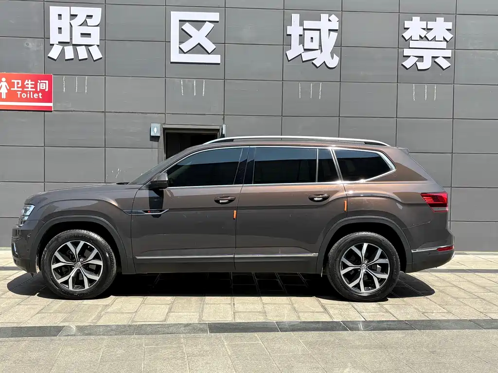 Touron 2020 380TSI four-wheel drive luxury version National VI купить на сайте DeffCars