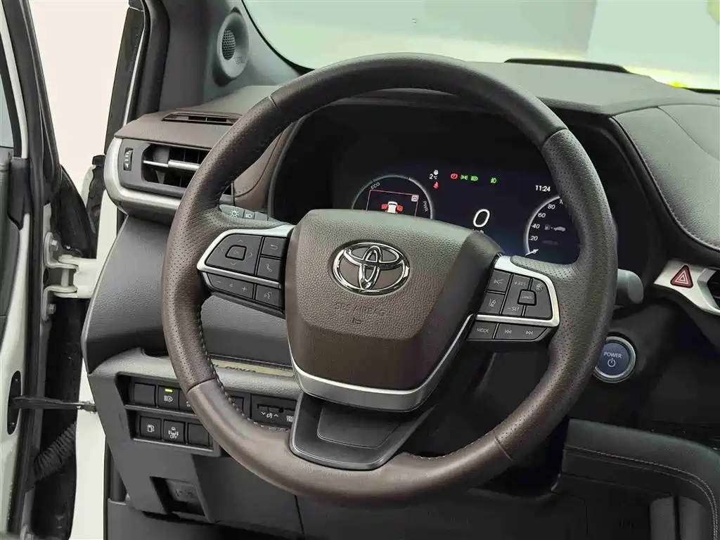 SIENNA 2023 2.5L Hybrid Platinum Edition купить на сайте DeffCars