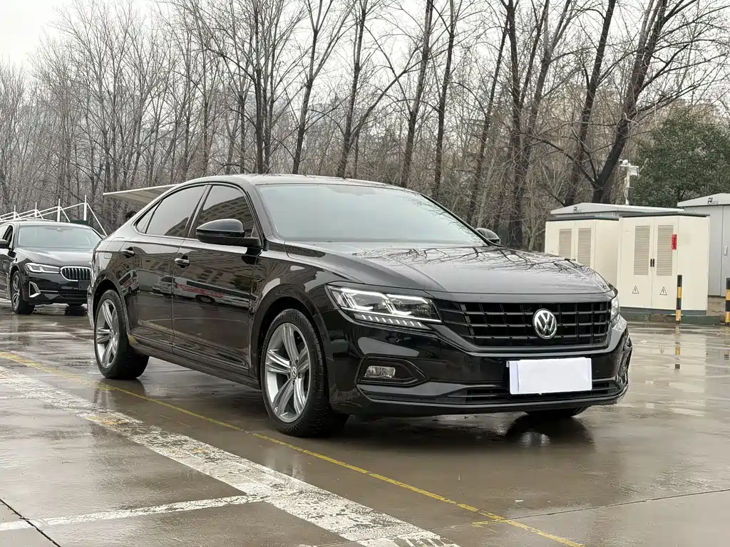 Passat 2019 380TSI Deluxe Edition National VI купить на сайте DeffCars