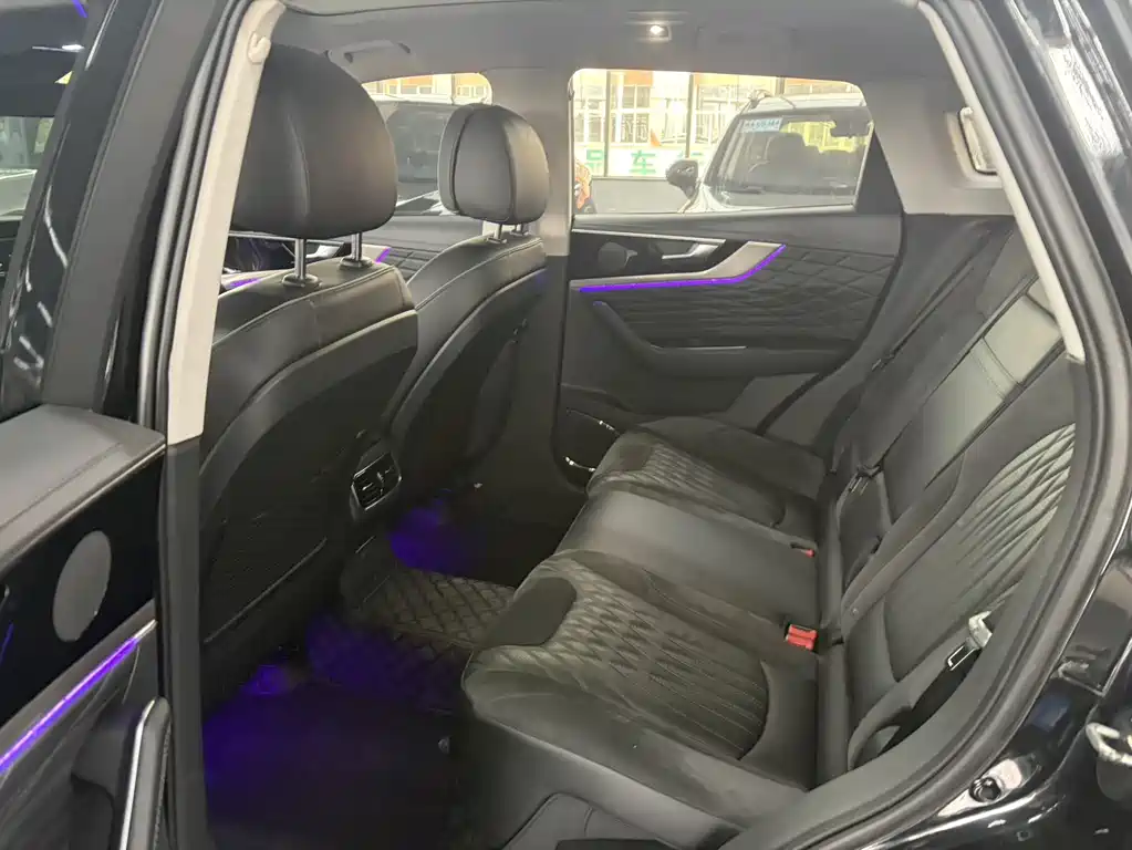 Hongqi HS5 2022 2.0T Zhilian Qiyue Edition купить на сайте DeffCars