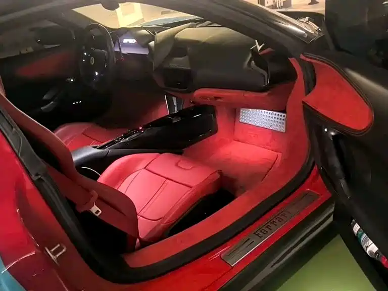 SF90 2020 3.9T V8 Stradale купить на сайте DeffCars