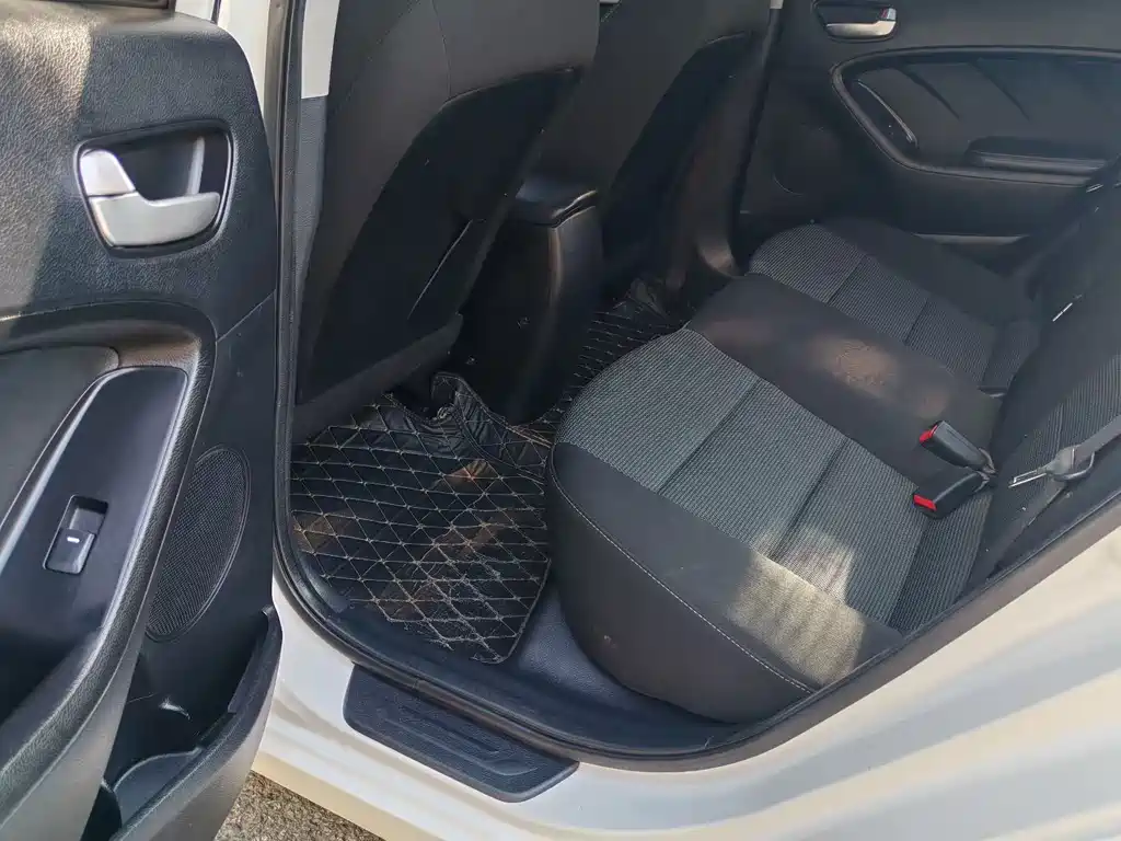 Kia K3 2017 1.6L Automatic 15th Anniversary Special Edition GLS купить на сайте DeffCars