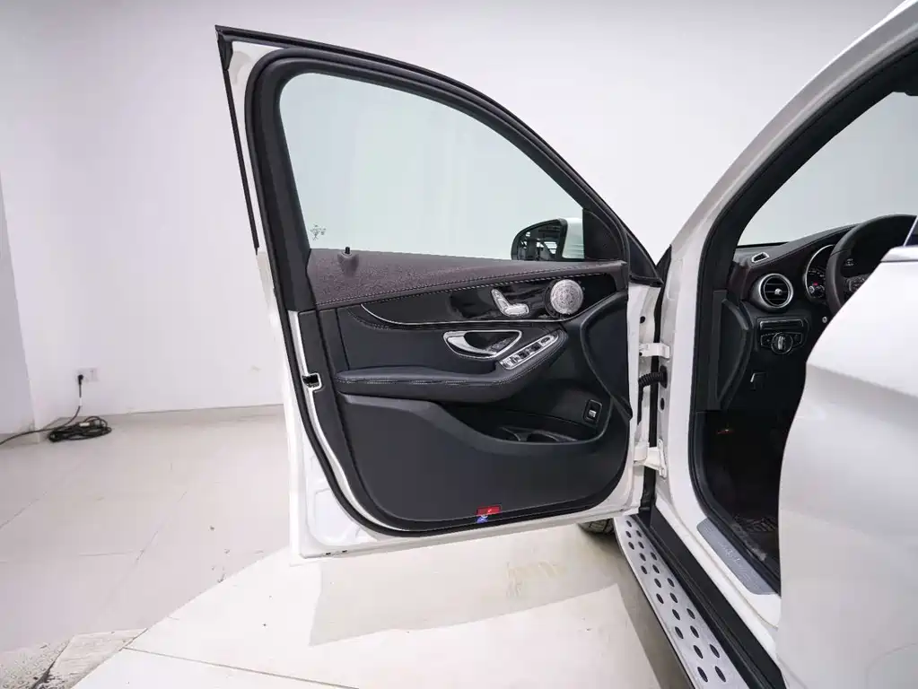 Mercedes-Benz GLC 2018 GLC 200 4MATIC купить на сайте DeffCars