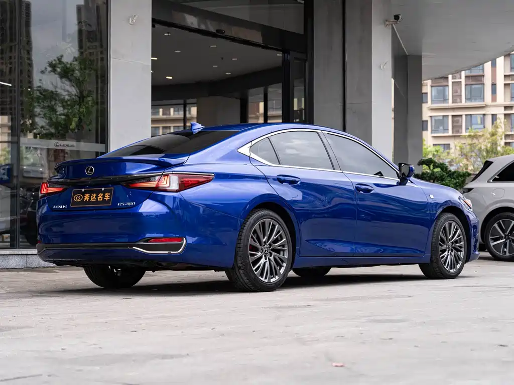 Lexus ES 2020 260 F SPORT купить на сайте DeffCars
