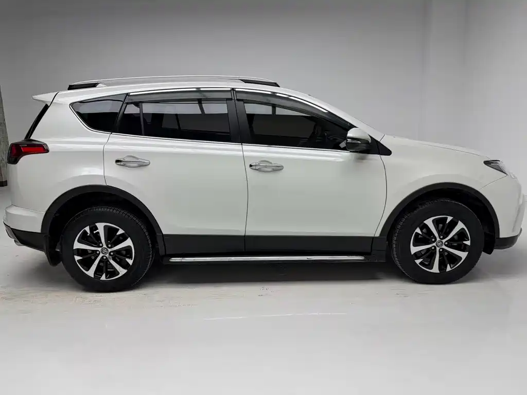 RAV4 Rongfang 2016 2.0L CVT two-wheel drive fashion version National V купить на сайте DeffCars