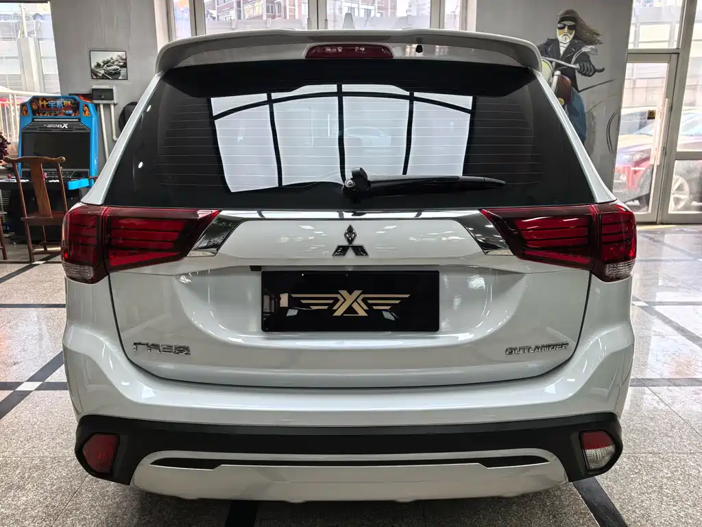 Outlander 2020 2.0L 2WD Smooth Edition 5 seats купить на сайте DeffCars