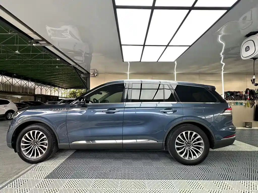 Aviator (Imported) 2020 3.0T V6 AWD Premium Edition купить на сайте DeffCars