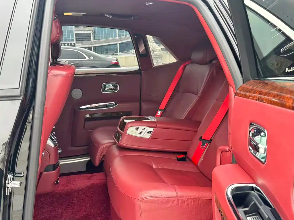 Ghost 2010 6.6T Standard Edition купить на сайте DeffCars