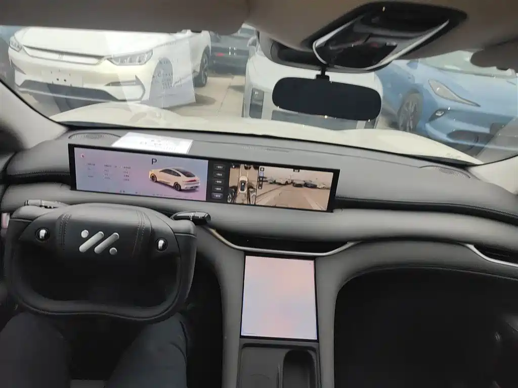 Zhiji LS6 2025 Smart Lizard Driving Edition купить на сайте DeffCars
