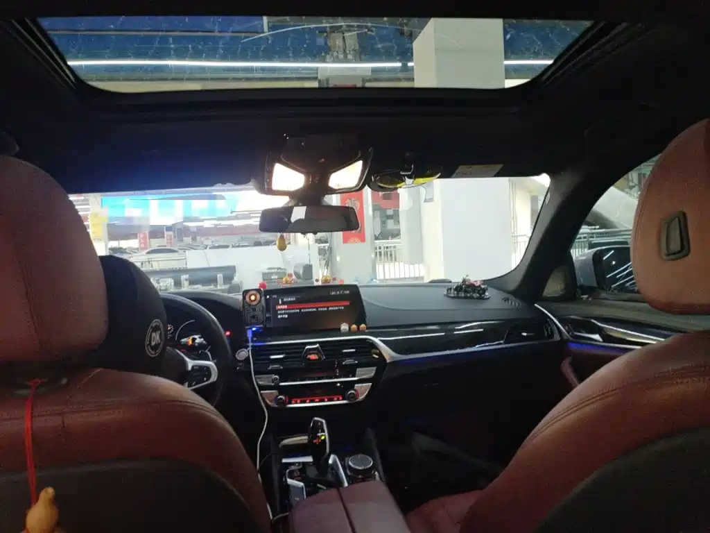BMW 5 Series 2019 530Li Leading M Sports Package купить на сайте DeffCars