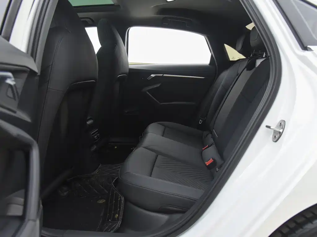 Audi A3 2021 A3L Limousine 35 TFSI Fashionable and Elegant купить на сайте DeffCars