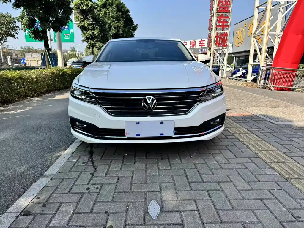 Lavida 2022 1.5L automatic vision version купить на сайте DeffCars