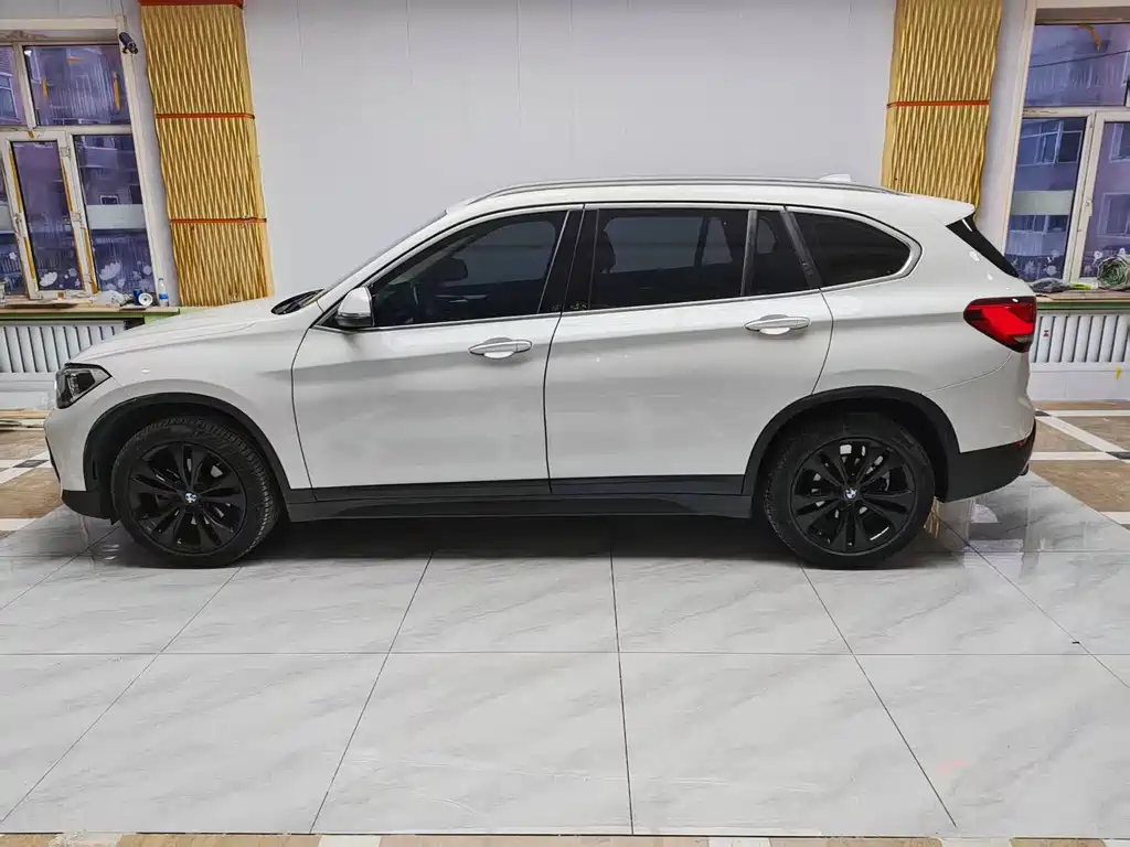 BMW X1 2021 sDrive20Li Fashion Model купить на сайте DeffCars