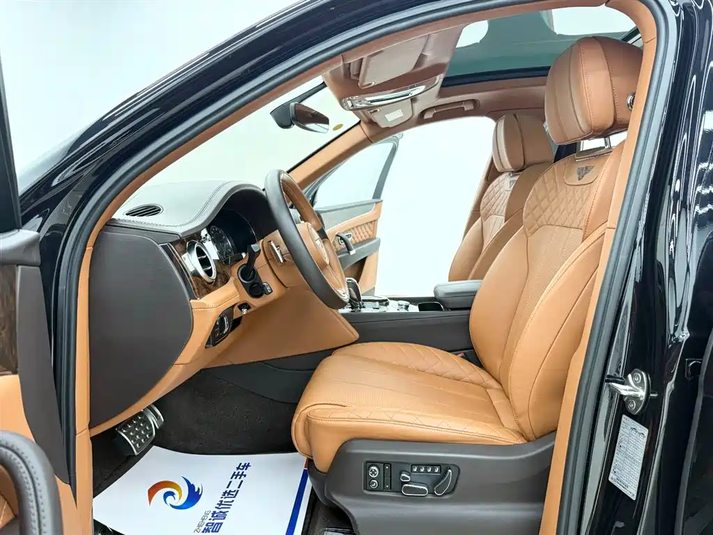 Bentayga 2016 6.0T Standard Edition купить на сайте DeffCars