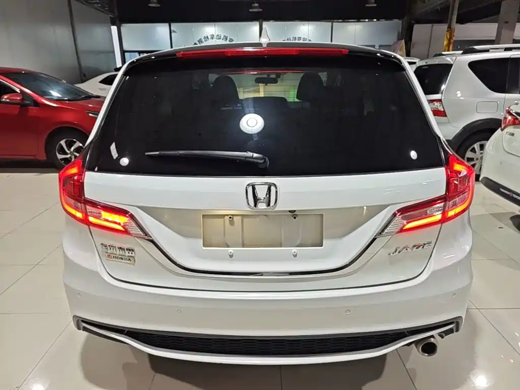 Jade 2017 1.8L automatic comfort version 5 seats купить на сайте DeffCars
