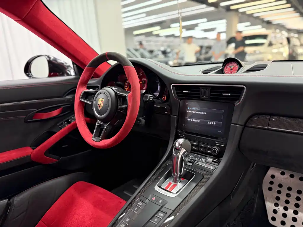 Porsche 911 2018 GT2 RS 3.8T купить на сайте DeffCars
