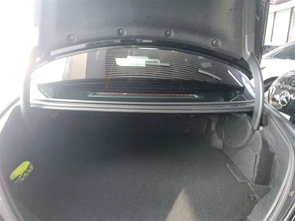 Mercedes-Benz E-Class New Energy 2023 E 350 e L plug-in hybrid sports sedan купить на сайте DeffCars