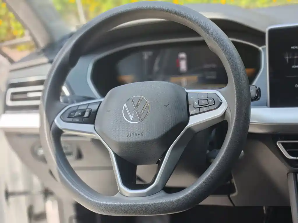 Lavida 2024 1.5L automatic Deyi version купить на сайте DeffCars
