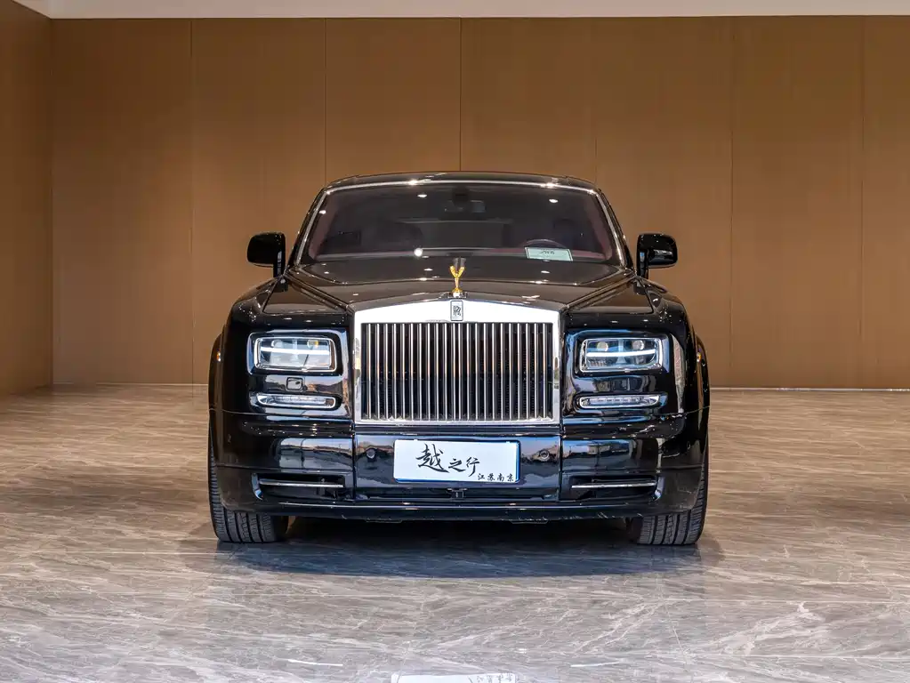 Phantom 2013 6.7L Standard Edition купить на сайте DeffCars