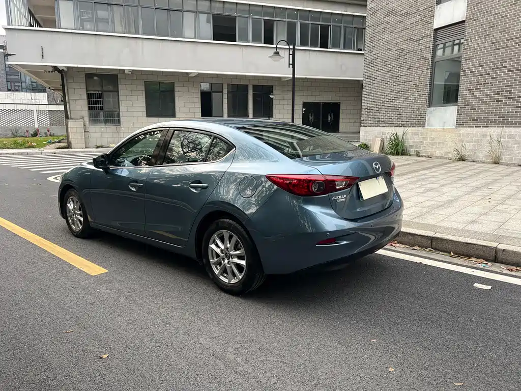 Mazda Axela 2016 sedan 1.5L automatic comfort type купить на сайте DeffCars
