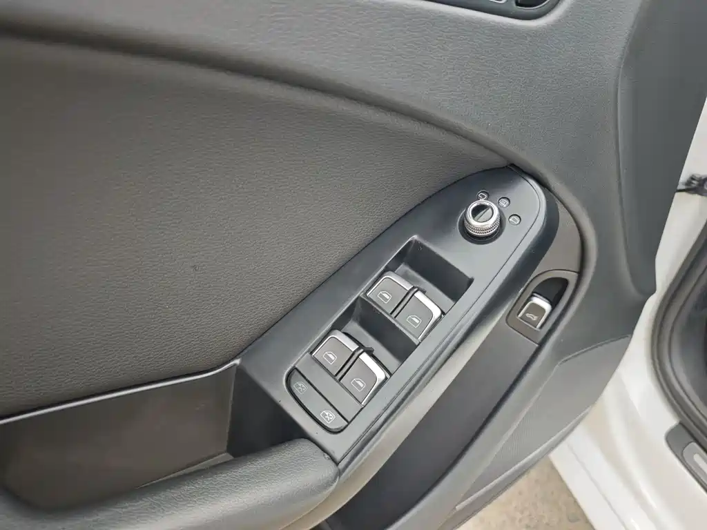 Audi A4L 2013 35 TFSI automatic comfort type купить на сайте DeffCars
