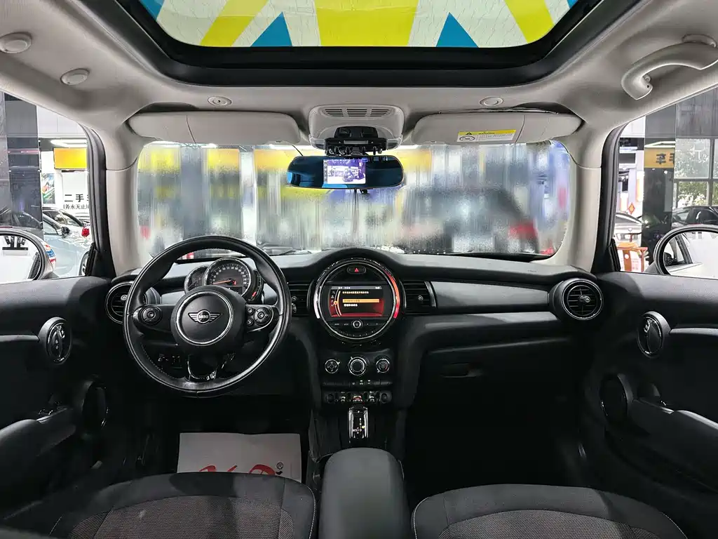 MINI 2018 1.5T ONE купить на сайте DeffCars
