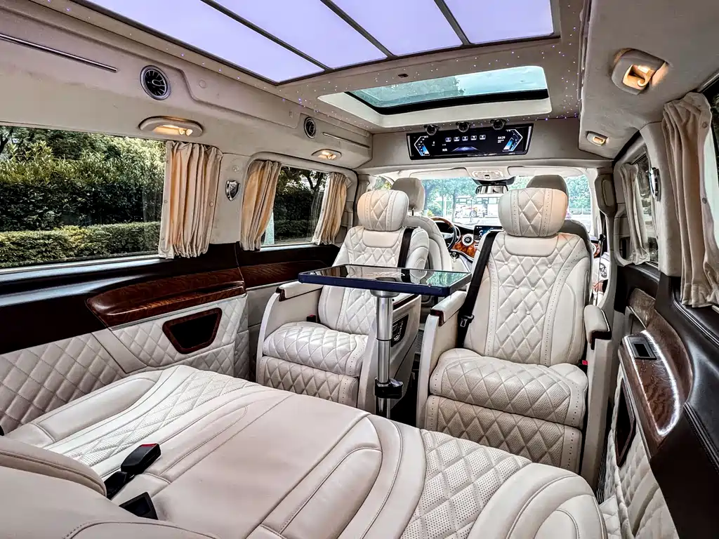 Mercedes-Benz V-Class 2021 V 260 L Long Wheelbase Premium Edition купить на сайте DeffCars