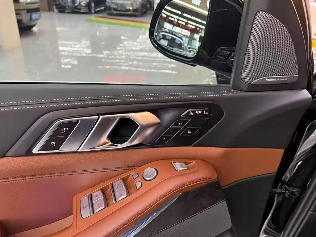 BMW X7 2023 xDrive40i Exclusive M Sports Package купить на сайте DeffCars