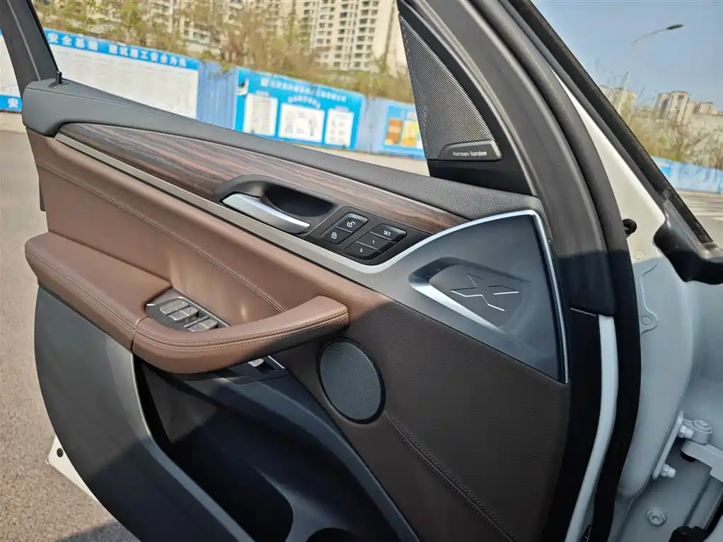 BMW X3 2021 facelift xDrive28i M sports package купить на сайте DeffCars