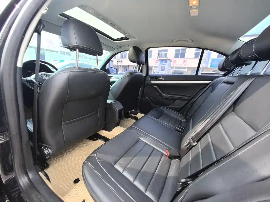 Lavida 2017 230TSI DSG Comfort Edition купить на сайте DeffCars