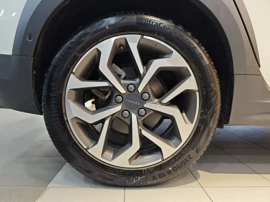 Lynk & Co 02 2019 High-Energy Version 2.0T Automatic Two-wheel Drive Pro Version National VI купить на сайте DeffCars