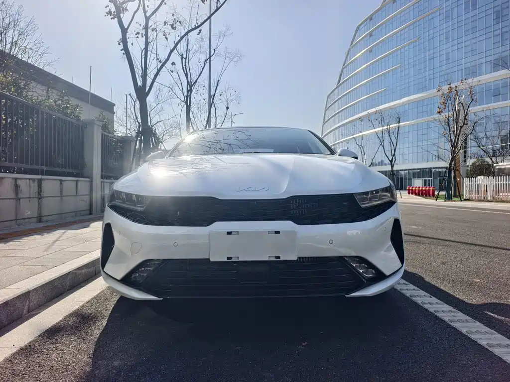 Kia K5 2025 2.0T flagship version купить на сайте DeffCars