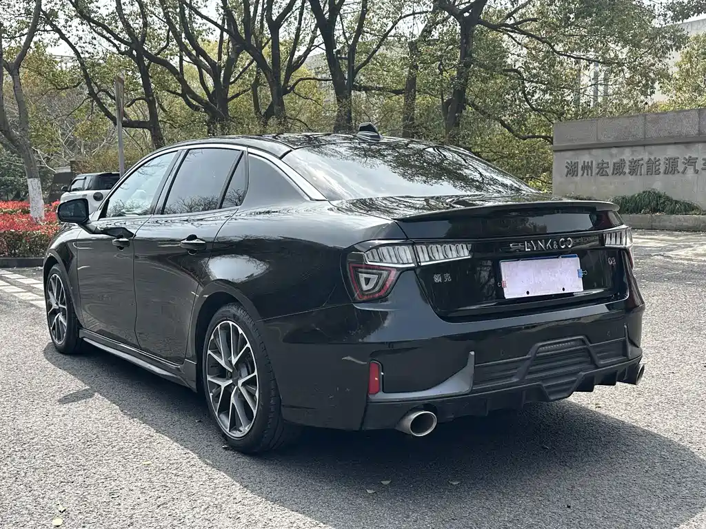 Lynk & Co 03 2022 2.0TD DCT Pro купить на сайте DeffCars